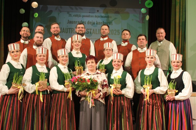 Rūdolfs Ērgļu saieta namā "Jautrā pastaliņa 2025"